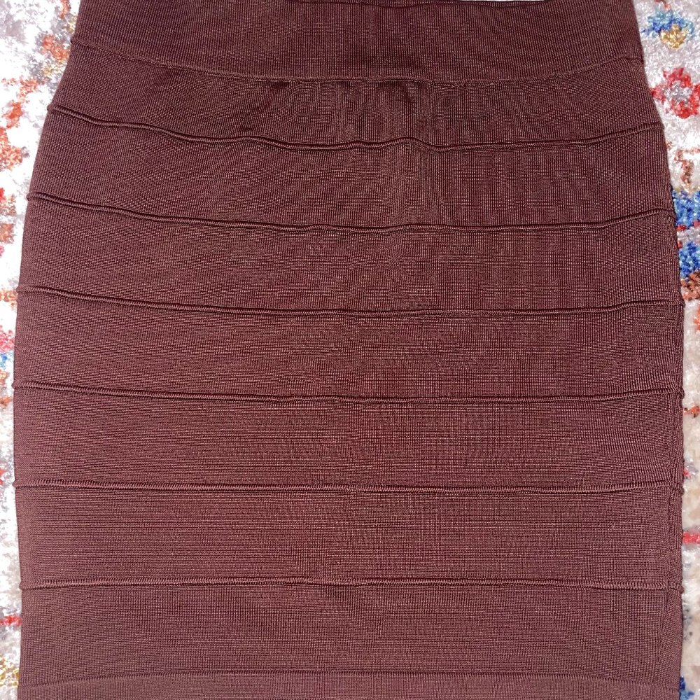 brown skirt